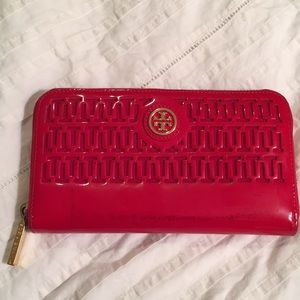 Tory Burch wallet